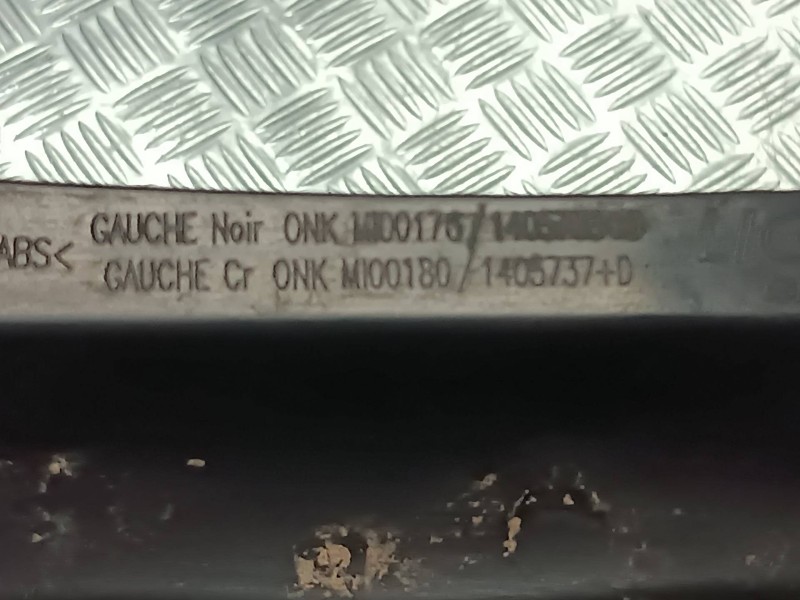 Recambio de moldura bajo faro derecho para microcar mc2 referencia OEM IAM   