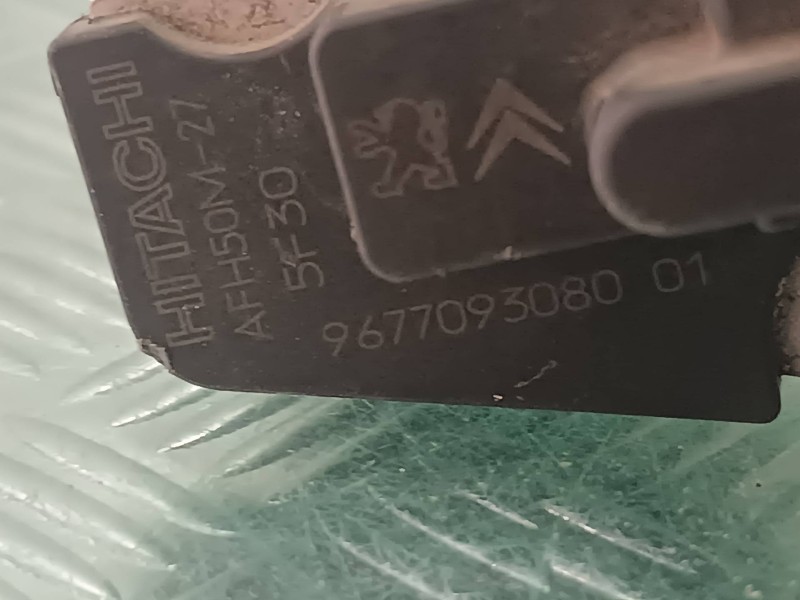 Recambio de caudalimetro para citroen c4 picasso feel referencia OEM IAM 9677093080  CONECTOR 4 PINES