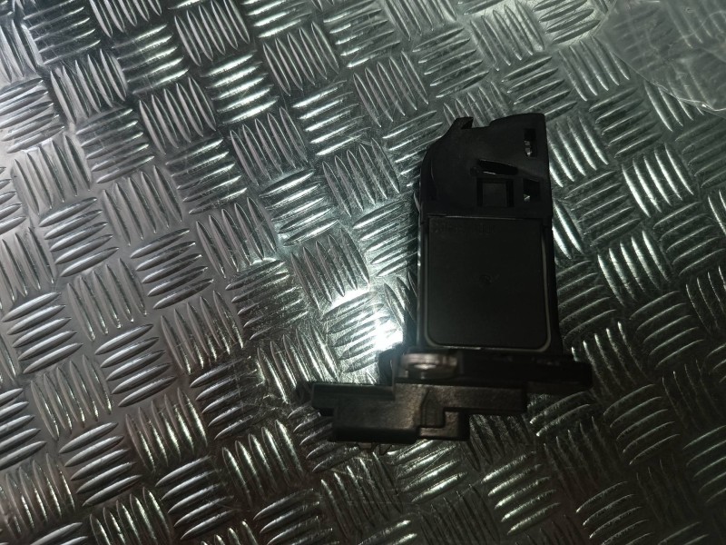 Recambio de caudalimetro para citroen c4 picasso feel referencia OEM IAM 9677093080  CONECTOR 4 PINES