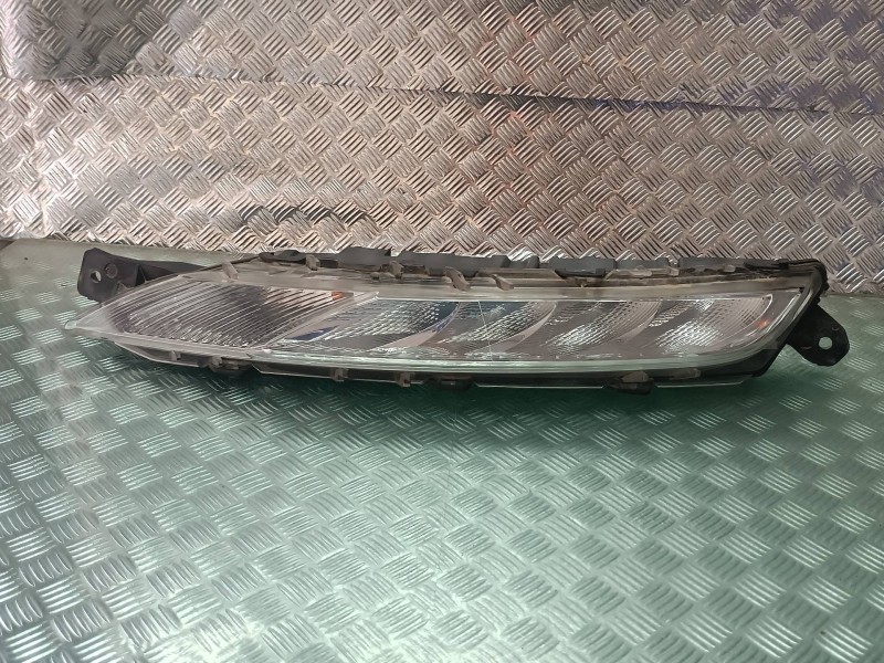 Recambio de piloto delantero izquierdo para citroen c4 picasso feel referencia OEM IAM 9676036380 89208991 VALEO