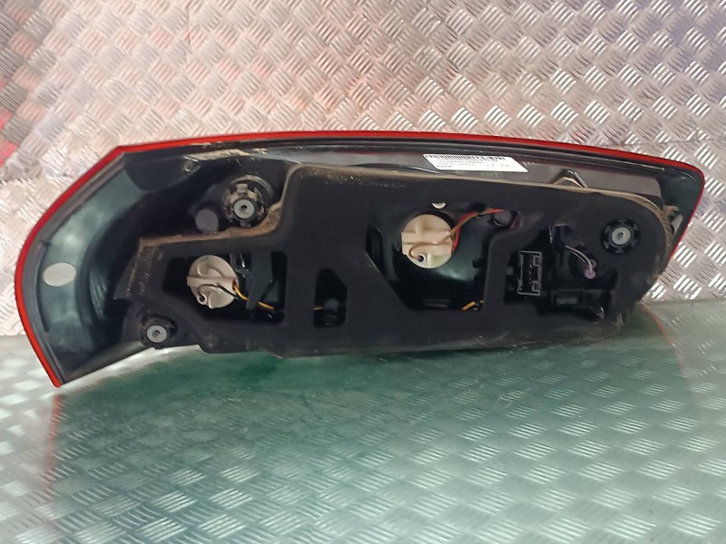 Recambio de piloto trasero derecho para citroen c4 picasso feel referencia OEM IAM   