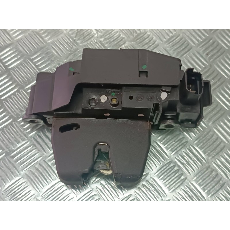 Recambio de cerradura maletero / porton para citroen c4 picasso feel referencia OEM IAM 9804762080 274582A CONECTOR 3 PINES