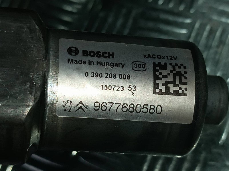 Recambio de motor limpia trasero para citroen c4 picasso feel referencia OEM IAM 9677680580 0390208008 BOSCH