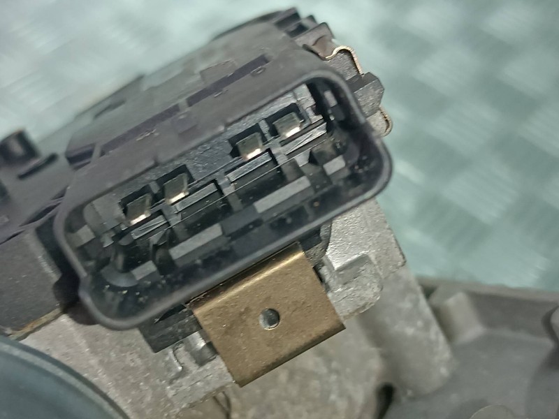 Recambio de motor limpia delantero para citroen c4 picasso feel referencia OEM IAM 9811384780 9811384780 BOSCH