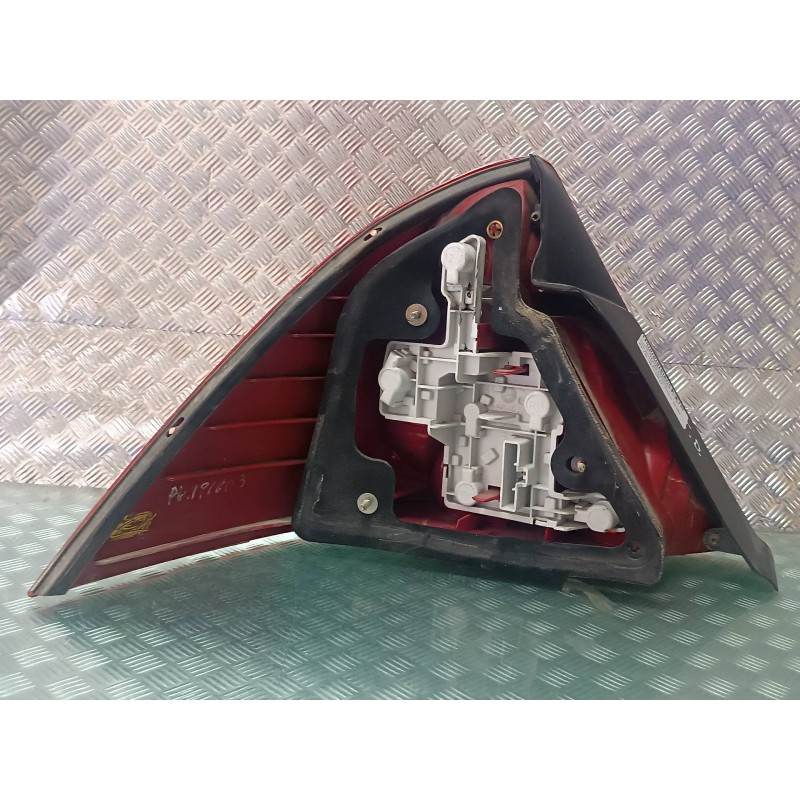 Recambio de piloto trasero derecho para ford mondeo berlina (ge) ambiente (06.2003) (d) referencia OEM IAM 3S7113404A  