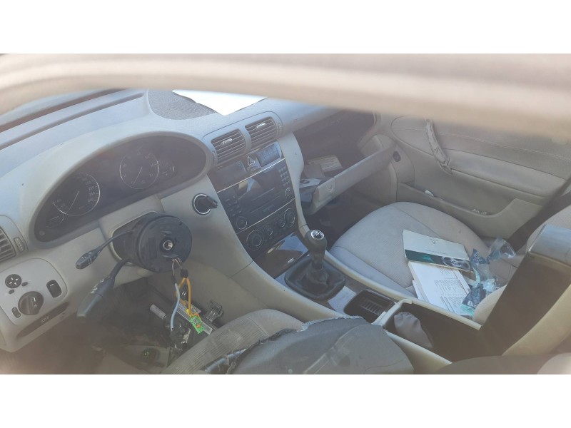 mercedes-benz clase c (w203) berlina del año 2006