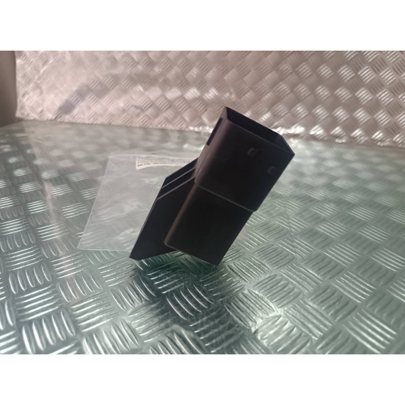 Recambio de caja precalentamiento para citroen c4 picasso feel referencia OEM IAM 9803299780 51299058A CONECTOR 8 PINES
