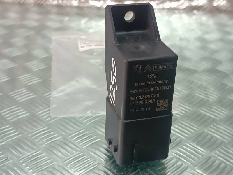 Recambio de caja precalentamiento para citroen c4 picasso feel referencia OEM IAM 9803299780 51299058A CONECTOR 8 PINES