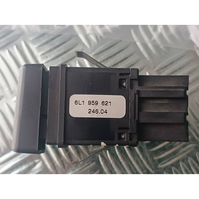 Recambio de interruptor para seat ibiza (6l1) cool referencia OEM IAM 6L1959621 CONECTOR 4 PINES LUNETA TRASERA