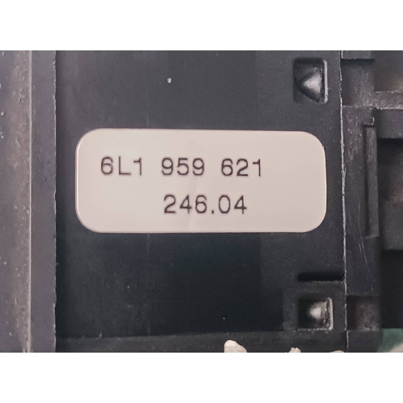 Recambio de interruptor para seat ibiza (6l1) cool referencia OEM IAM 6L1959621 CONECTOR 4 PINES LUNETA TRASERA