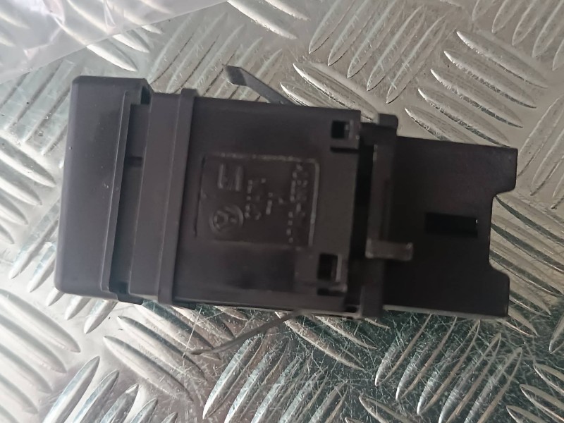 Recambio de interruptor para seat ibiza (6l1) cool referencia OEM IAM 6L1959621 CONECTOR 4 PINES LUNETA TRASERA