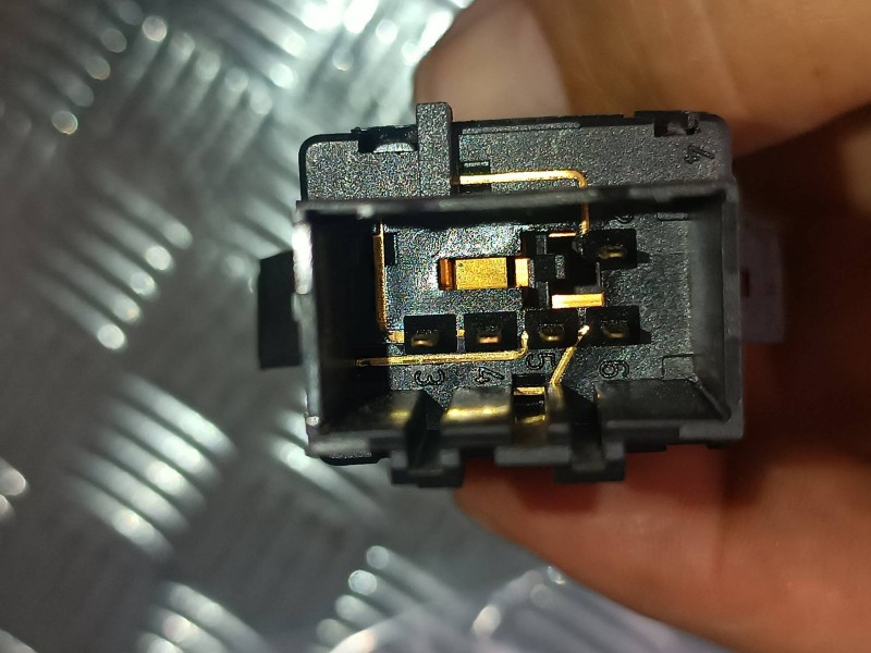 Recambio de interruptor para seat ibiza (6l1) cool referencia OEM IAM 6L1959621 CONECTOR 4 PINES LUNETA TRASERA