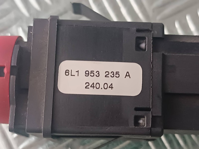 Recambio de warning para seat ibiza (6l1) cool referencia OEM IAM 6L1953235A  CONECTOR 4 PINES