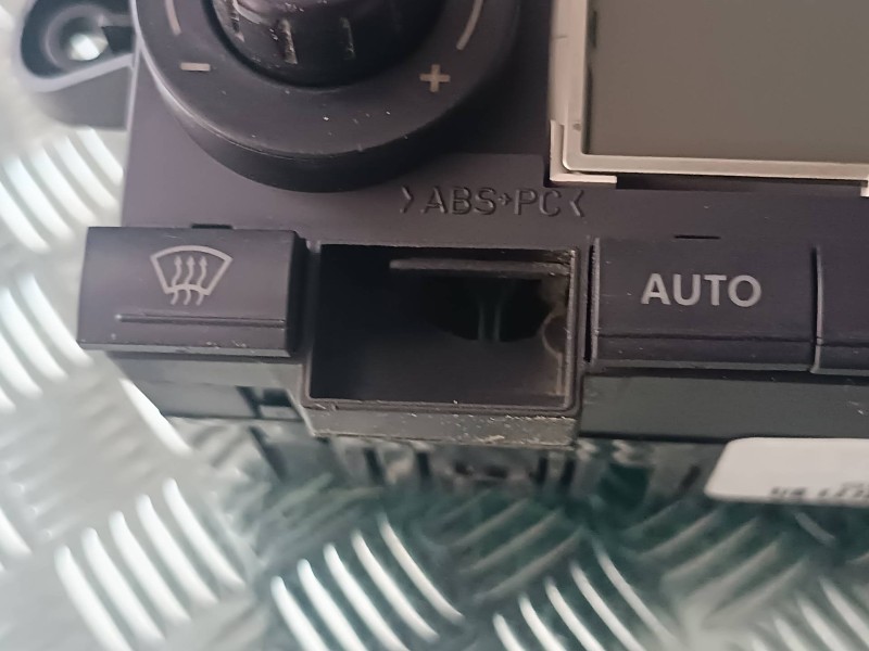 Recambio de mando climatizador para seat ibiza (6l1) cool referencia OEM IAM 6L0820043B 412206017 VDO