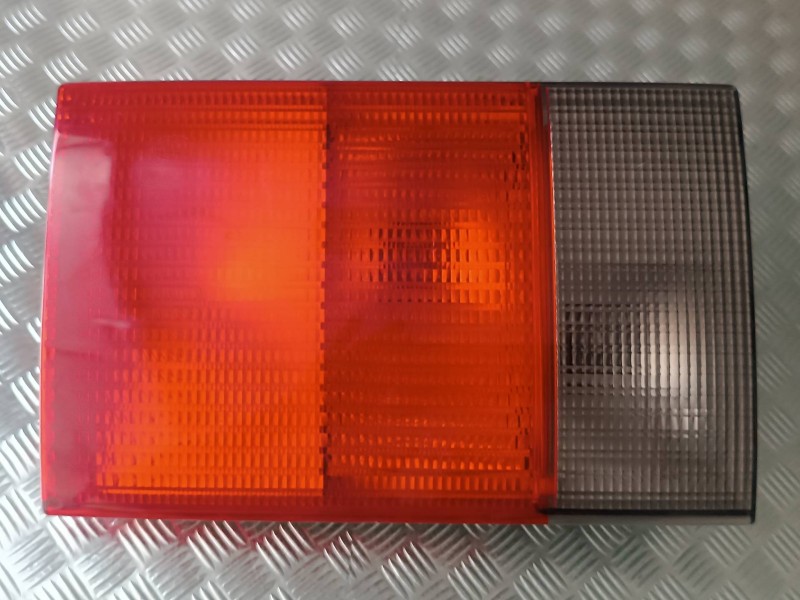 Recambio de piloto trasero izquierdo interior para audi 100 berlina (c4) básico referencia OEM IAM 138019  