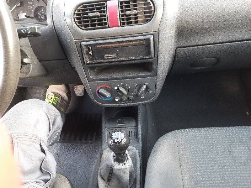 opel corsa c del año 2002