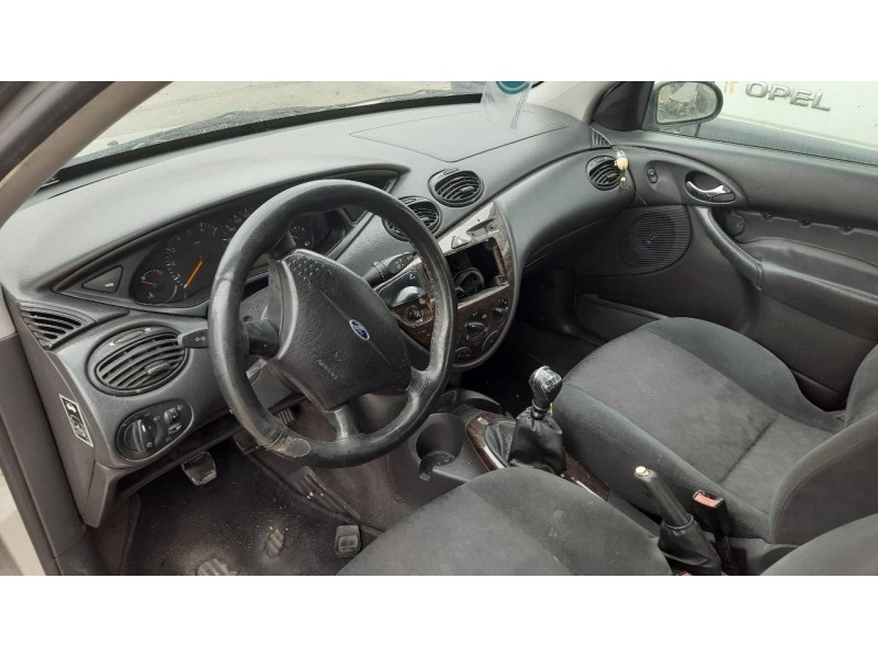 ford focus berlina (cak) del año 1999
