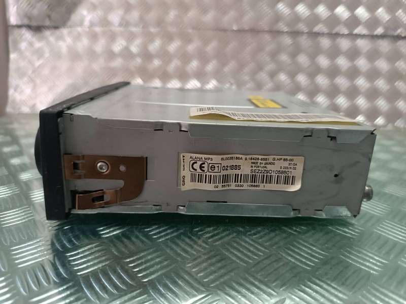 Recambio de sistema audio / radio cd para seat ibiza (6l1) cool referencia OEM IAM 6L0035186A 9184288551 021885