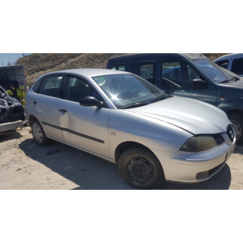 seat ibiza (6l1) del año 2002