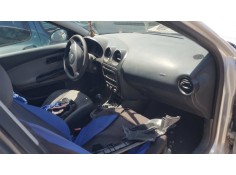 seat ibiza (6l1) del año 2002 2