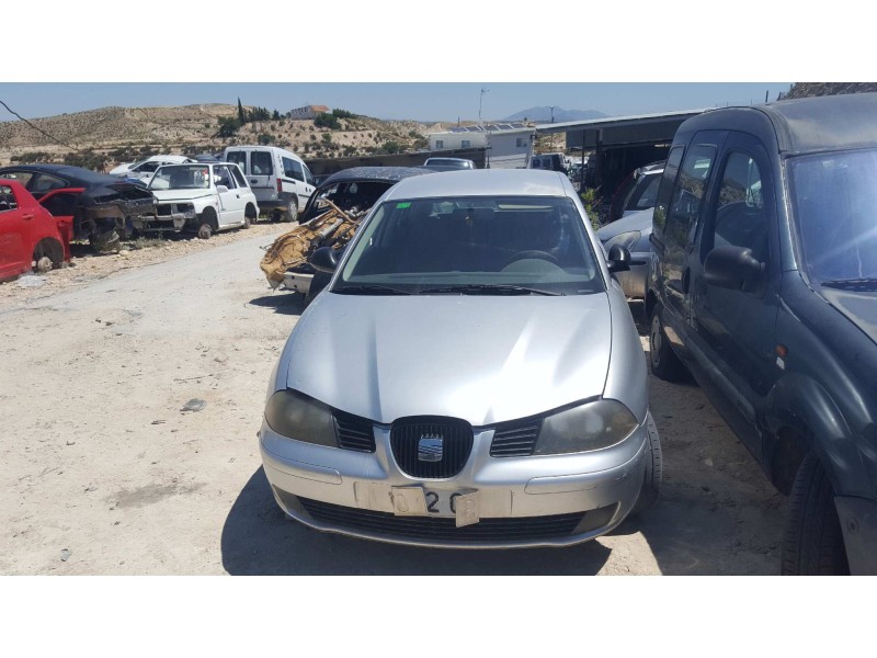 seat ibiza (6l1) del año 2002