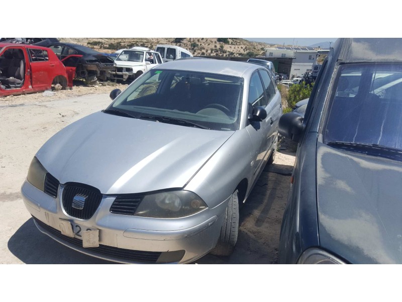seat ibiza (6l1) del año 2002