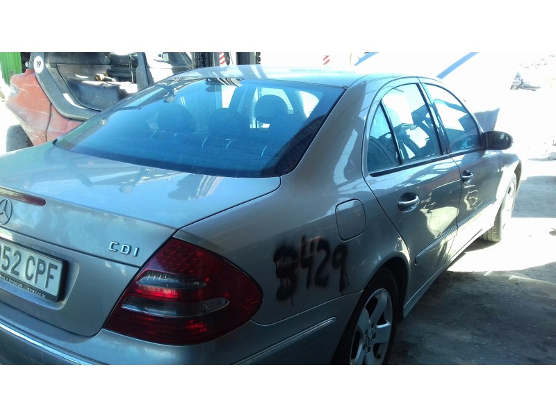 mercedes-benz clase e (w211) berlina del año 2003