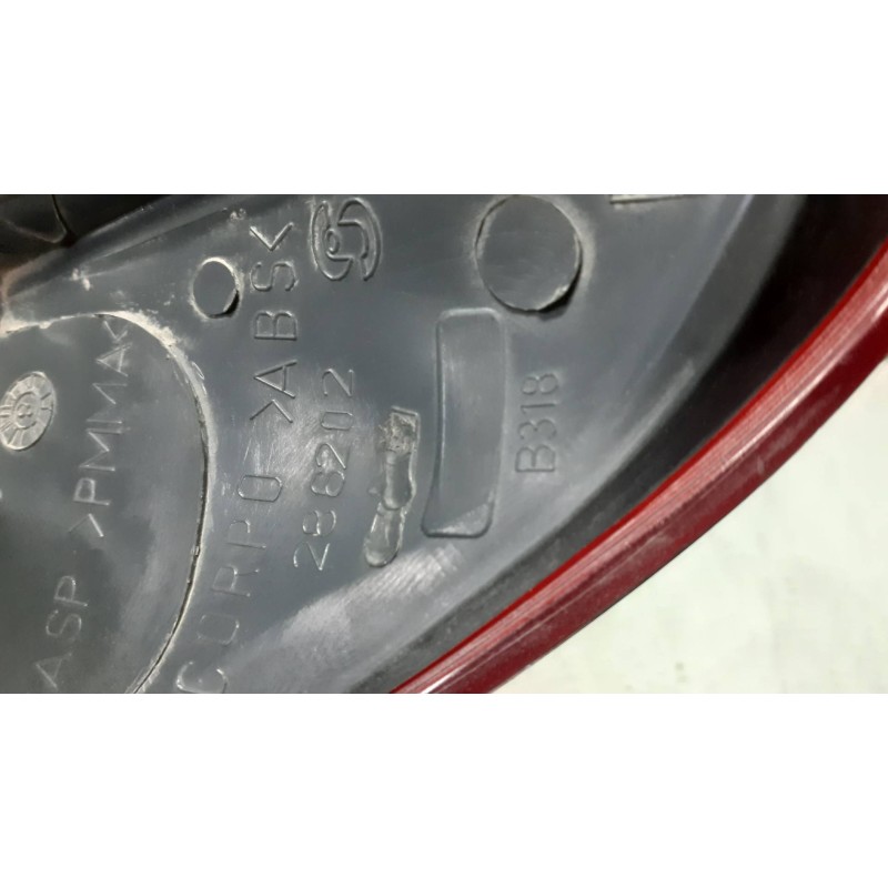 Recambio de piloto trasero derecho para fiat punto berlina (188) 1.3 16v multijet feel referencia OEM IAM 286202  