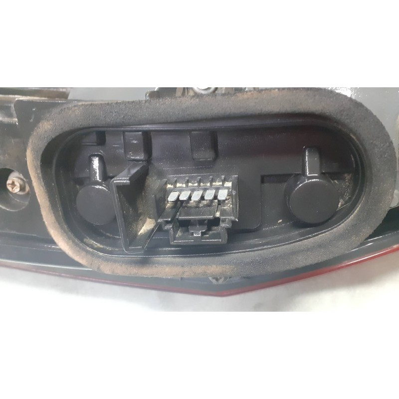 Recambio de piloto trasero derecho para fiat punto berlina (188) 1.3 16v multijet feel referencia OEM IAM 286202  