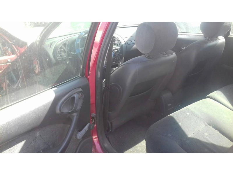 citroen xsara berlina del año 2000