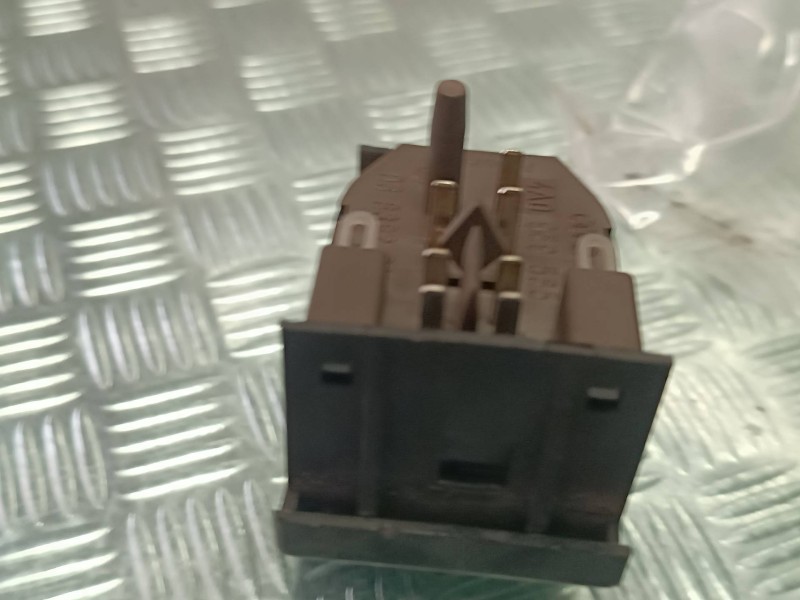 Recambio de mando retrovisor para audi 100 berlina (c4) básico referencia OEM IAM 4A0959565 03838201 MANDO REGULADOR