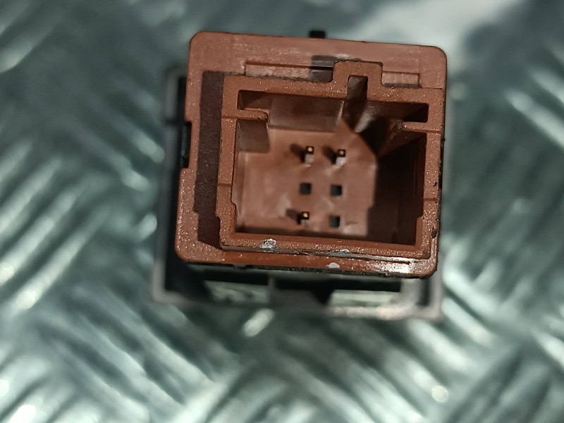 Recambio de warning para citroen c4 picasso feel referencia OEM IAM 96781018ZD 96781018 CONECTOR 3 PINES