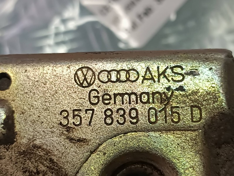 Recambio de cerradura puerta trasera izquierda para volkswagen passat berlina (3a2) gl referencia OEM IAM 357839015D  