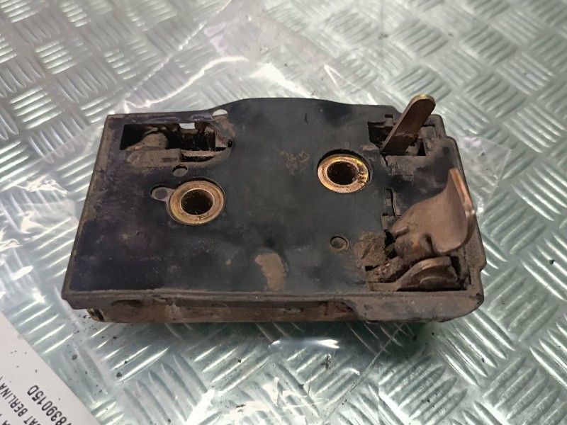 Recambio de cerradura puerta trasera izquierda para volkswagen passat berlina (3a2) gl referencia OEM IAM 357839015D  