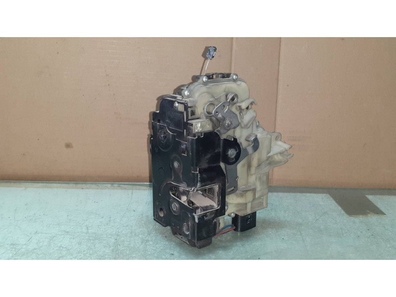 Recambio de cerradura puerta delantera izquierda para skoda octavia berlina (1z3) tour referencia OEM IAM 3B1837015AP 3B1837015 