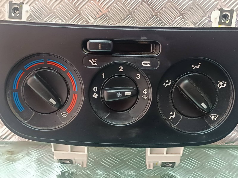 Recambio de mando calefaccion / aire acondicionado para fiat fiorino adventure sx kasten referencia OEM IAM 7354462118 50274320 