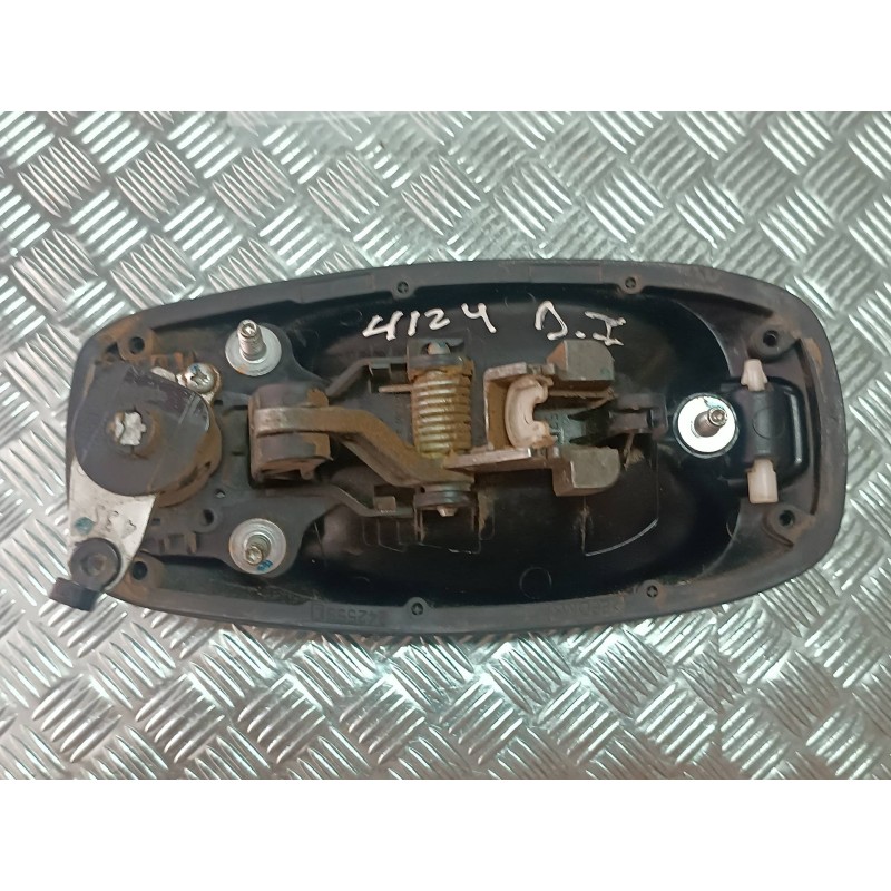 Recambio de maneta exterior delantera izquierda para fiat fiorino adventure sx kasten referencia OEM IAM 242559 242559C 