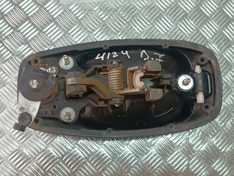 Recambio de maneta exterior delantera izquierda para fiat fiorino adventure sx kasten referencia OEM IAM 242559 242559C 