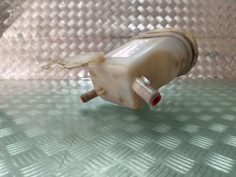 Recambio de deposito servo para fiat fiorino adventure sx kasten referencia OEM IAM 51958898  