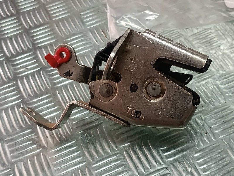 Recambio de cerradura puerta trasera izquierda para fiat fiorino adventure sx kasten referencia OEM IAM T001  