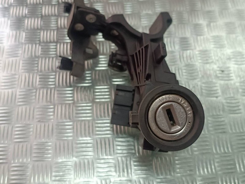 Recambio de conmutador de arranque para fiat fiorino adventure sx kasten referencia OEM IAM 51760548 0B365 32314