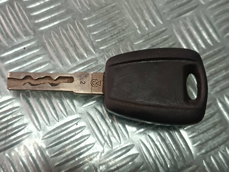 Recambio de conmutador de arranque para fiat fiorino adventure sx kasten referencia OEM IAM 51760548 0B365 32314