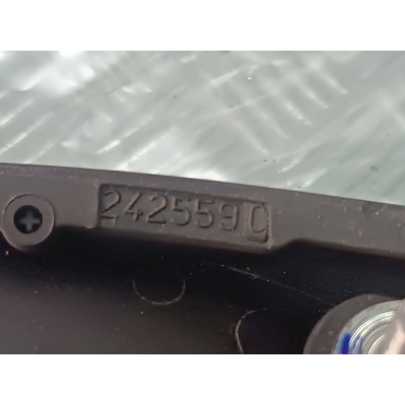 Recambio de maneta exterior delantera derecha para fiat fiorino adventure sx kasten referencia OEM IAM 242559 242559C 