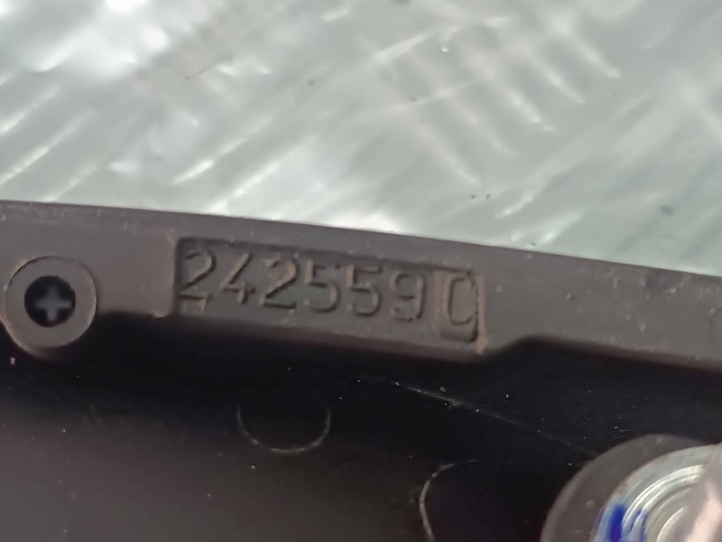 Recambio de maneta exterior delantera derecha para fiat fiorino adventure sx kasten referencia OEM IAM 242559 242559C 