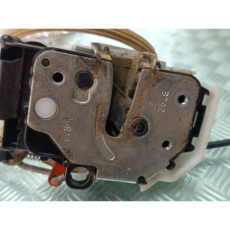 Recambio de cerradura puerta delantera derecha para fiat fiorino adventure sx kasten referencia OEM IAM 1379534080 Y14M0224CL EL