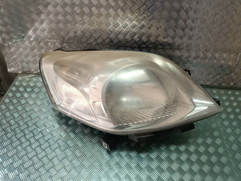 Recambio de faro derecho para fiat fiorino adventure sx kasten referencia OEM IAM 1353197080 04556099900010 45560393