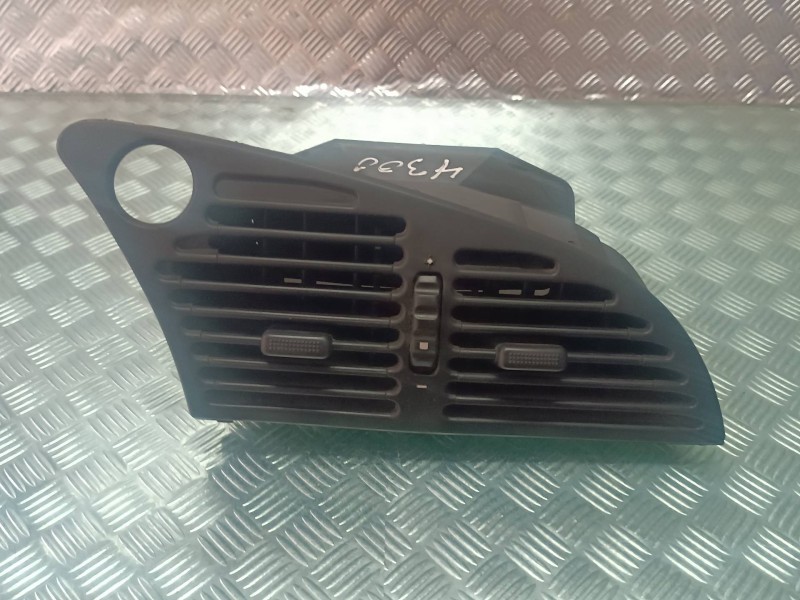 Recambio de rejilla aireadora para citroen xsara berlina 2.0 hdi sx (66kw) referencia OEM IAM 9637241577  