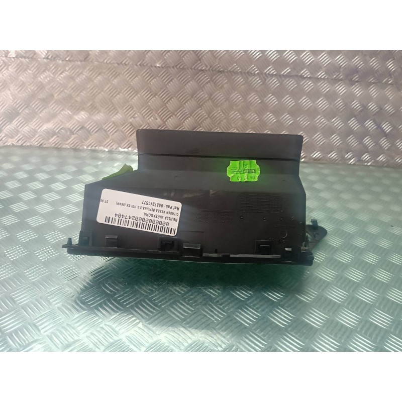 Recambio de rejilla aireadora para citroen xsara berlina 2.0 hdi sx (66kw) referencia OEM IAM 9637241577  