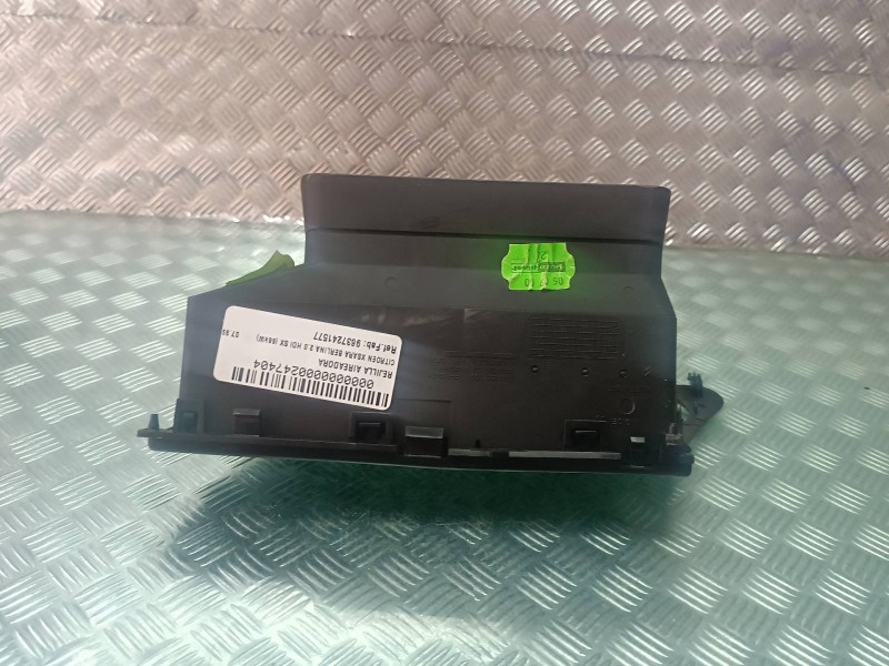 Recambio de rejilla aireadora para citroen xsara berlina 2.0 hdi sx (66kw) referencia OEM IAM 9637241577  