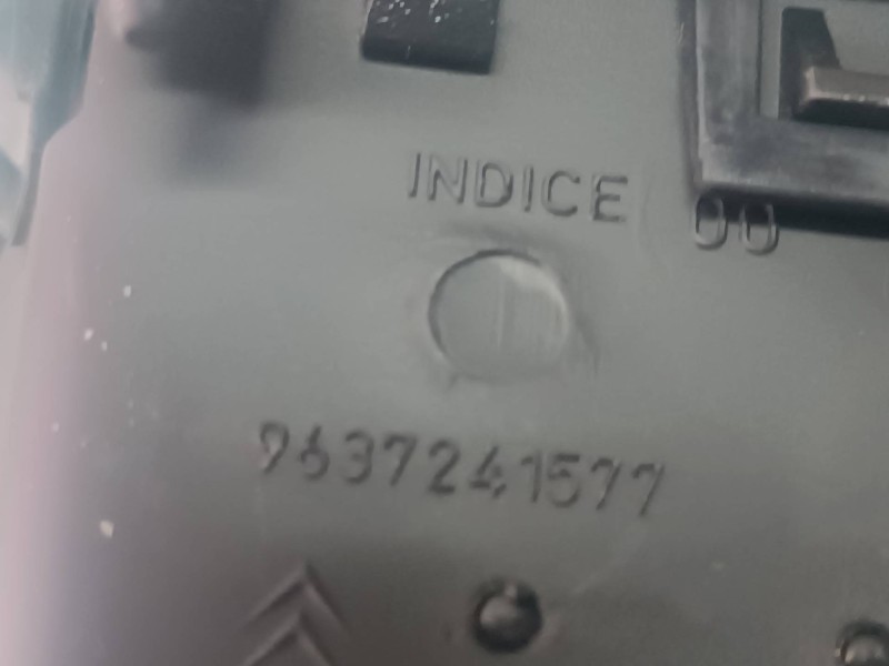 Recambio de rejilla aireadora para citroen xsara berlina 2.0 hdi sx (66kw) referencia OEM IAM 9637241577  